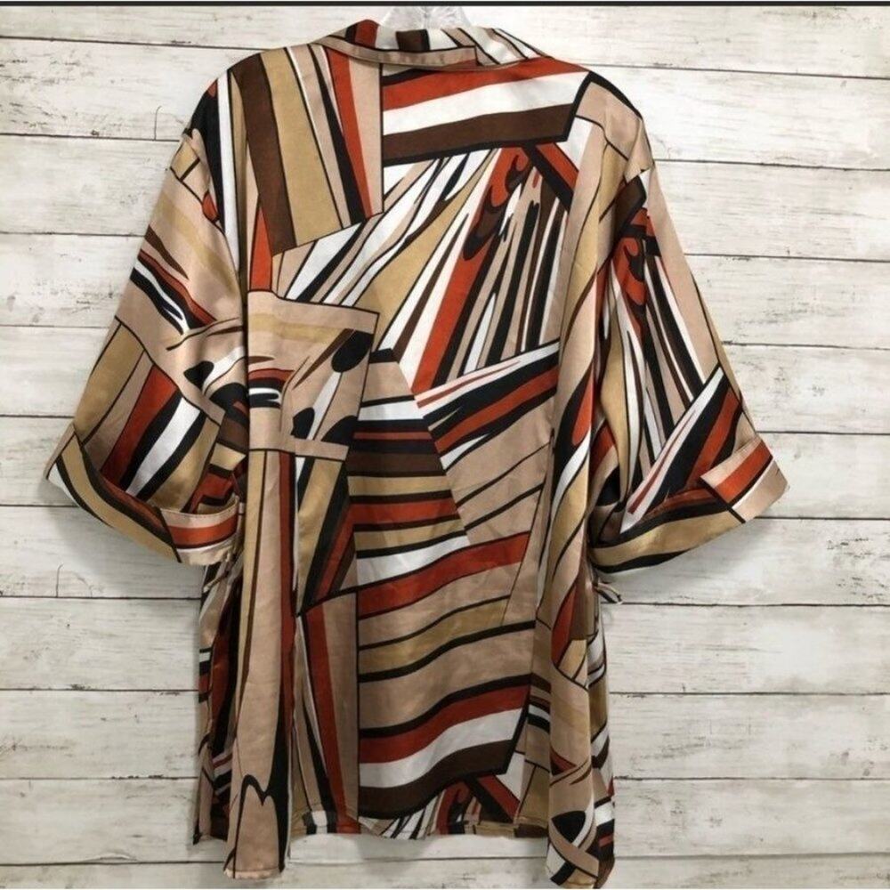 Cato Button Down Short Sleeve Blouse | Women's Size 26/28 - Picture 2 of 5
